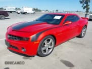 ✅ 2013 Chevrolet Camaro LT • VIN: 2G1FC1E38D9188216 • Lot: 42831358. Wystawiony na IAAI z przebiegiem 118 897 mil. Bezpłatny archiwum sprzedaży aukcyjnych z USA i szczegółowy raport historii pojazdu na DreamBid. Zdjęcie 17.