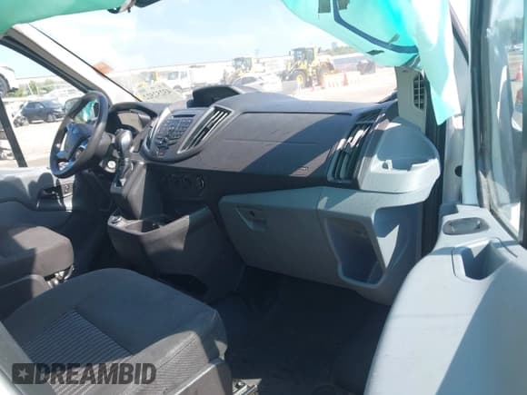 ✅ 2019 Ford Transit Passenger XLT • VIN: 1FBZX2ZM6KKA25842 • Лот: 43252522. Опубликован ранее на IAAI с пробегом 189 655 миль. Бесплатный доступ к архиву аукционных продаж из США и подробный отчёт об истории автомобиля на DreamBid. Изображение 5.