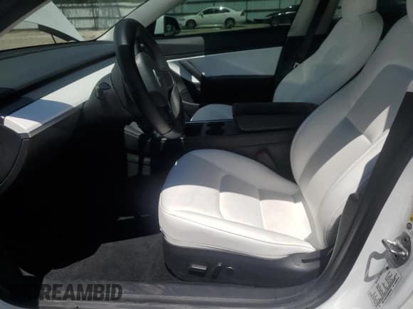 ✅ 2021 Tesla Model 3 Long Range • VIN: 5YJ3E1EB2MF937020 • Lot: 54358695. Wystawiony na Copart z przebiegiem 97 787 mil. Bezpłatny archiwum sprzedaży aukcyjnych z USA i szczegółowy raport historii pojazdu na DreamBid. Zdjęcie 7.