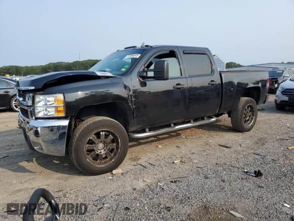 ✅ 2007 Chevrolet Silverado 2500HD 1LT • VIN: 1GCHK23K57F514083 • Лот: 67006645. Опубликован ранее на Copart с пробегом Не указан. Бесплатный доступ к архиву аукционных продаж из США и подробный отчёт об истории автомобиля на DreamBid. Изображение 1.