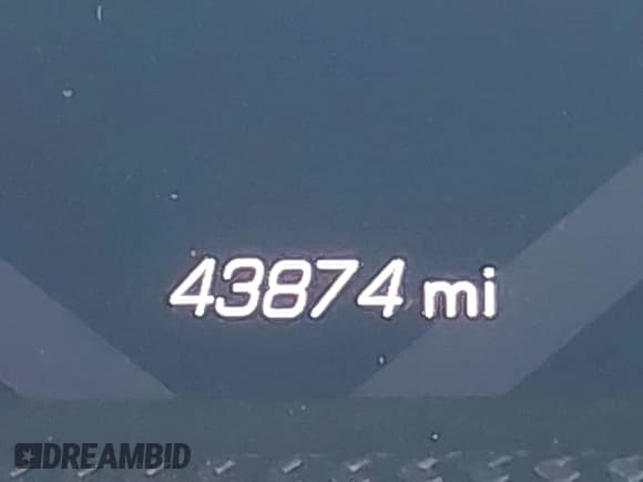 ✅ 2022 Chevrolet Corvette 3LT • VIN: 1G1YC2D4XN5114514 • Lot: 42464635. Listed on IAAI with 43,874 mi. Free auction sales archive from the USA and detailed vehicle history report at DreamBid. Image 15.