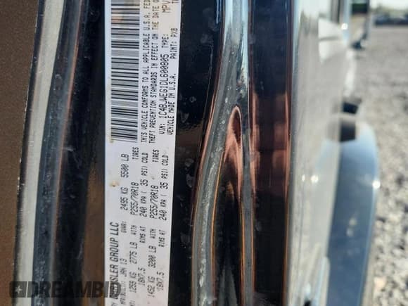 ✅ 2013 Jeep Wrangler Unlimited Sahara • VIN: 1C4BJWEG1DL600805 • Лот: 81133305. Опубликован ранее на Copart с пробегом 165 820 миль. Бесплатный доступ к архиву аукционных продаж из США и подробный отчёт об истории автомобиля на DreamBid. Изображение 13.