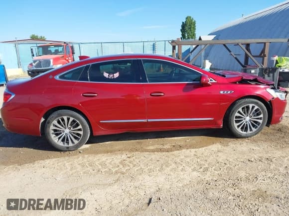 ✅ 2019 Buick LaCrosse Essence • VIN: 1G4ZP5SS7KU126796 • Lot: 42436196. Wystawiony na IAAI z przebiegiem 78 687 mil. Bezpłatny archiwum sprzedaży aukcyjnych z USA i szczegółowy raport historii pojazdu na DreamBid. Zdjęcie 13.
