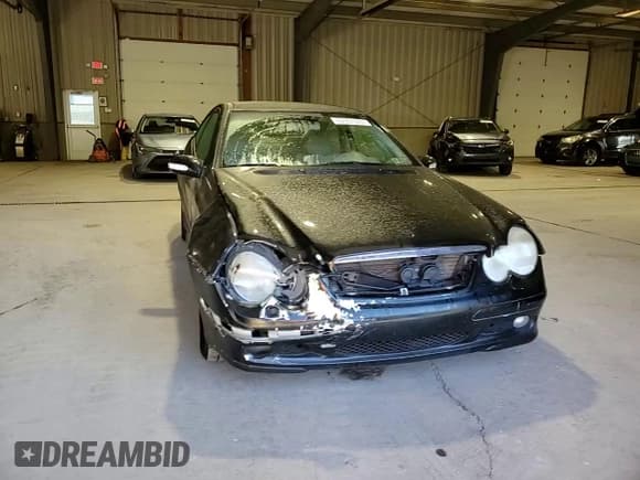 ✅ 2002 Mercedes-Benz C 230/260/280/320 • VIN: WDBRN47J42A341699 • Lot: 82357625. Wystawiony na Copart z przebiegiem 110 886 mil. Bezpłatny archiwum sprzedaży aukcyjnych z USA i szczegółowy raport historii pojazdu na DreamBid. Zdjęcie 13.