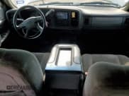 ✅ 2006 Chevrolet Silverado 2500HD Work Truck • VIN: 1GCHC23D46F256314 • Лот: 68255355. Опубликован ранее на Copart с пробегом 325 870 миль. Бесплатный доступ к архиву аукционных продаж из США и подробный отчёт об истории автомобиля на DreamBid. Изображение 8.