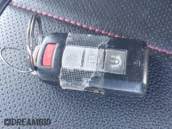 2014 Mitsubishi Outlander SE z VIN JA4AD3A37EZ010010, wystawiony jako IAAI lot #43604266 z przebiegiem 168 675 mil mil oraz . Historia ofert i sprzedaży dostępna na DreamBid. Obrazek 11.