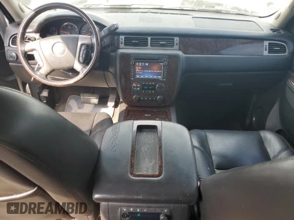 ✅ 2013 GMC Yukon XL Denali • VIN: 1GKS2MEFXDR376539 • Lot: 80853695. Wystawiony na Copart z przebiegiem 141 386 mil. Bezpłatny archiwum sprzedaży aukcyjnych z USA i szczegółowy raport historii pojazdu na DreamBid. Zdjęcie 8.