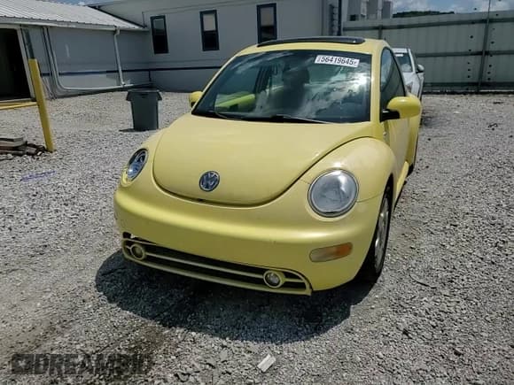 ✅ 2001 Volkswagen Beetle GLS • VIN: 3VWCP21C81M478689 • Lot: 56419645. Wystawiony na Copart z przebiegiem 184 682 mil. Bezpłatny archiwum sprzedaży aukcyjnych z USA i szczegółowy raport historii pojazdu na DreamBid. Zdjęcie 13.
