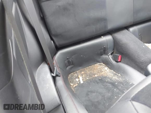 ✅ 2017 Subaru BRZ Limited • VIN: JF1ZCAC13H9605815 • Lot: 43546183. Wystawiony na IAAI z przebiegiem 66 813 mil. Bezpłatny archiwum sprzedaży aukcyjnych z USA i szczegółowy raport historii pojazdu na DreamBid. Zdjęcie 8.