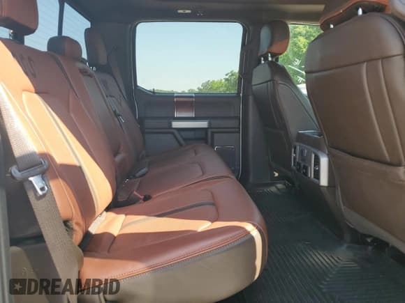 ✅ 2022 Ford F-450 XL • VIN: 1FT8W4DT4NEC55533 • Lot: 56292404. Wystawiony na Copart z przebiegiem 72 523 mil. Bezpłatny archiwum sprzedaży aukcyjnych z USA i szczegółowy raport historii pojazdu na DreamBid. Zdjęcie 10.