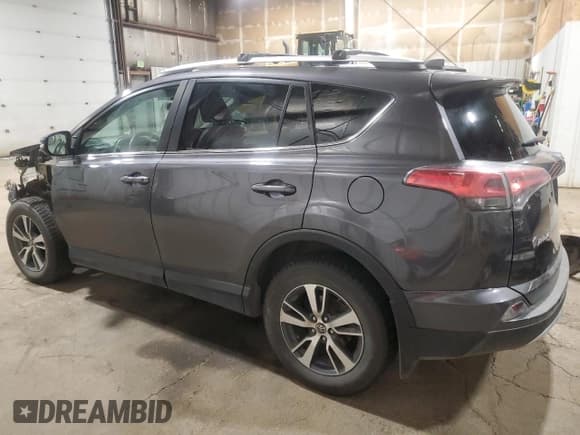 ✅ 2016 Toyota RAV4 XLE • VIN: 2T3RFREV4GW499938 • Lot: 92727755. Listed on Copart with 107,369 mi. Free auction sales archive from the USA and detailed vehicle history report at DreamBid. Image 2.