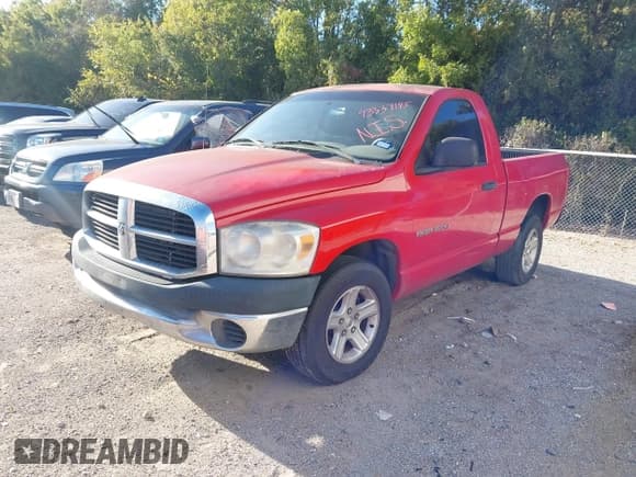 ✅ 2007 Dodge 1500 ST • VIN: 1D7HA16K97J519265 • Lot: 43337145. Listed on IAAI with 210,778 mi. Free auction sales archive from the USA and detailed vehicle history report at DreamBid. Image 2.