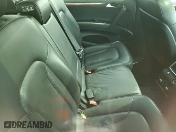 ✅ 2015 Audi Q7 S line Prestige • VIN: WA1DGAFEXFD002243 • Лот: 59639835. Опубликован ранее на Copart с пробегом 158 448 миль. Бесплатный доступ к архиву аукционных продаж из США и подробный отчёт об истории автомобиля на DreamBid. Изображение 11.