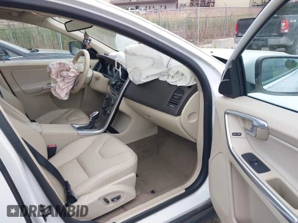 ✅ 2013 Volvo XC60 3.2L • VIN: YV4952DZ1D2454441 • Лот: 42320363. Опубликован ранее на IAAI с пробегом 85 527 миль. Бесплатный доступ к архиву аукционных продаж из США и подробный отчёт об истории автомобиля на DreamBid. Изображение 5.