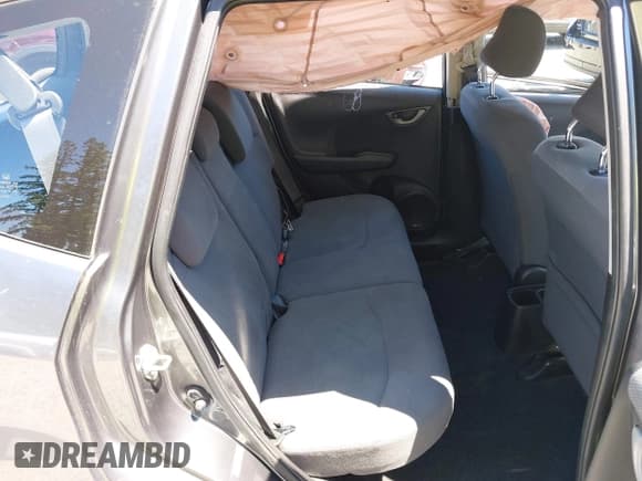 ✅ 2013 Honda Fit • VIN: JHMGE8H35DC078547 • Lot: 42354943. Wystawiony na IAAI z przebiegiem 42 796 mil. Bezpłatny archiwum sprzedaży aukcyjnych z USA i szczegółowy raport historii pojazdu na DreamBid. Zdjęcie 8.