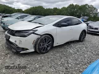 2024 Toyota Prius LE с VIN JTDADABU4R3024750, выставлен на аукционе Copart как лот 69940375 с пробегом 19 989 миль миль и Списание • Salvage title. История ставок и продаж доступна на DreamBid. Изображение 1.