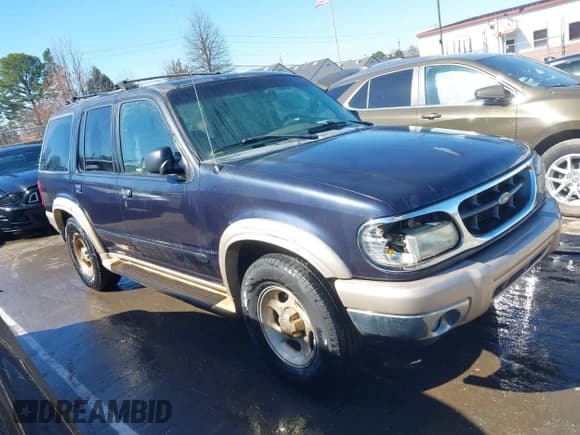 ✅ 2000 Ford Explorer Eddie Bauer • VIN: 1FMDU74E6YZB25124 • Lot: 41705960. Wystawiony na IAAI z przebiegiem 204 513 mil. Bezpłatny archiwum sprzedaży aukcyjnych z USA i szczegółowy raport historii pojazdu na DreamBid. Zdjęcie 13.