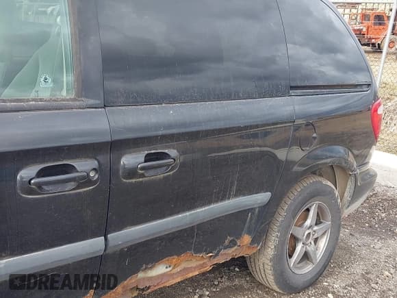 ✅ 2005 Chrysler Town & Country • VIN: 1C4GP45R35B269338 • Lot: 43804085. Listed on IAAI with 224,414 mi. Free auction sales archive from the USA and detailed vehicle history report at DreamBid. Image 6.