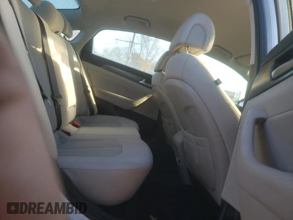 ✅ 2016 Hyundai Sonata Sport • VIN: 5NPE34AF0GH281124 • Лот: 68501522. Опубликован ранее на Copart с пробегом 190 912 миль. Бесплатный доступ к архиву аукционных продаж из США и подробный отчёт об истории автомобиля на DreamBid. Изображение 11.