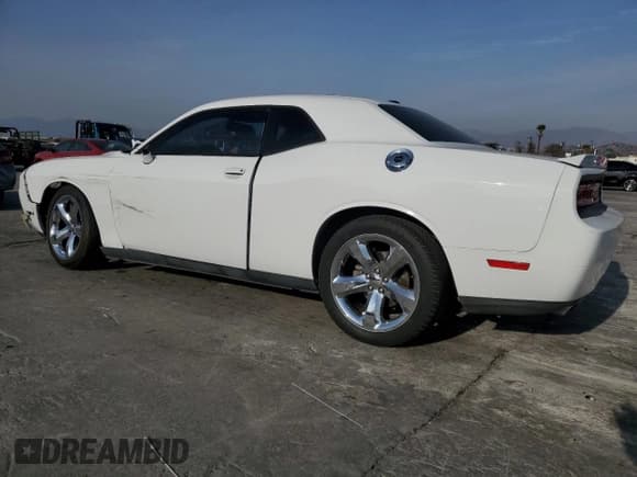 ✅ 2013 Dodge Challenger SXT • VIN: 2C3CDYAG6DH649559 • Lot: 43661595. Wystawiony na Copart z przebiegiem 197 472 mil. Bezpłatny archiwum sprzedaży aukcyjnych z USA i szczegółowy raport historii pojazdu na DreamBid. Zdjęcie 2.