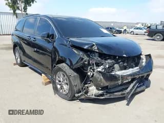 ✅ 2022 Toyota Sienna XLE • VIN: 5TDYRKEC8NS135691 • Lot: 43379568. Listed on IAAI with 107,608 mi. Free auction sales archive from the USA and detailed vehicle history report at DreamBid. Image 6.