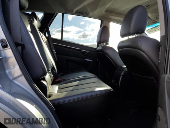 ✅ 2011 Hyundai Santa Fe Limited • VIN: 5XYZKDAG1BG044574 • Lot: 79920694. Listed on Copart with 291,582 mi. Free auction sales archive from the USA and detailed vehicle history report at DreamBid. Image 11.