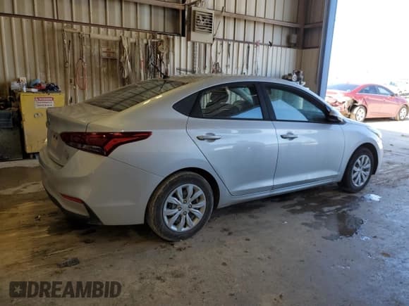 ✅ 2020 Hyundai Accent SE • VIN: 3KPC24A62LE121402 • Лот: 72690134. Опубликован ранее на Copart с пробегом 59 612 миль. Бесплатный доступ к архиву аукционных продаж из США и подробный отчёт об истории автомобиля на DreamBid. Изображение 3.