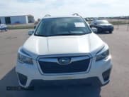 ✅ 2020 Subaru Forester Premium • VIN: JF2SKAGC0LH506315 • Lot: 43327392. Wystawiony na IAAI z przebiegiem 65 405 mil. Bezpłatny archiwum sprzedaży aukcyjnych z USA i szczegółowy raport historii pojazdu na DreamBid. Zdjęcie 12.