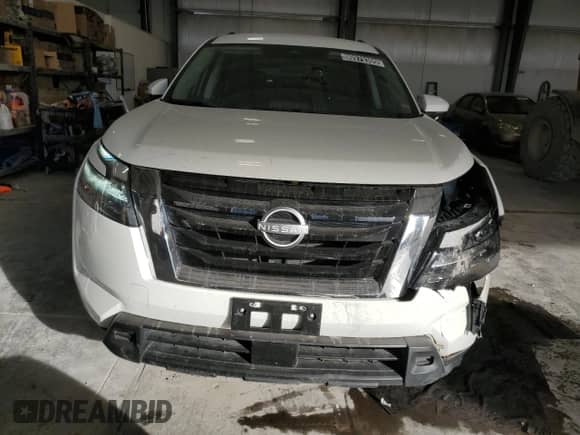 2024 Nissan Pathfinder SV with VIN 5N1DR3BAXRC297459, listed as a Copart auction lot 90979305 with 32,984 mi miles and Clean title. Bid and sale history available at DreamBid. Image 5.