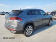 ✅ 2022 Volkswagen Atlas SE • VIN: 1V2HE2CA4NC212361 • Lot: 71239315. Listed on Copart with 49,816 mi. Free auction sales archive from the USA and detailed vehicle history report at DreamBid. Image 3.