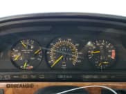 ✅ 1988 Mercedes-Benz 560 • VIN: WDBCA39D4JA397286 • Lot: 67397615. Wystawiony na Copart z przebiegiem 109 532 mil. Bezpłatny archiwum sprzedaży aukcyjnych z USA i szczegółowy raport historii pojazdu na DreamBid. Zdjęcie 9.