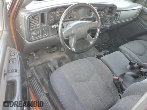 ✅ 2003 Chevrolet Silverado 1500 • VIN: 1GCEC14V23Z232947 • Лот: 76527364. Опубликован ранее на Copart с пробегом Не указан. Бесплатный доступ к архиву аукционных продаж из США и подробный отчёт об истории автомобиля на DreamBid. Изображение 8.