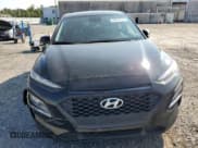 ✅ 2019 Hyundai Kona SE • VIN: KM8K12AAXKU329661 • Лот: 70824774. Опубликован ранее на Copart с пробегом 111 874 миль. Бесплатный доступ к архиву аукционных продаж из США и подробный отчёт об истории автомобиля на DreamBid. Изображение 5.