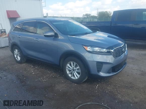 ✅ 2020 Kia Sorento LX • VIN: 5XYPG4A32LG624214 • Лот: 43311177. Опубликован ранее на IAAI с пробегом 100 377 миль. Бесплатный доступ к архиву аукционных продаж из США и подробный отчёт об истории автомобиля на DreamBid. Изображение 1.