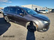 ✅ 2018 Chrysler Pacifica Touring L • VIN: 2C4RC1BG9JR157354 • Лот: 87260765. Опубликован ранее на Copart с пробегом 139 005 миль. Бесплатный доступ к архиву аукционных продаж из США и подробный отчёт об истории автомобиля на DreamBid. Изображение 4.