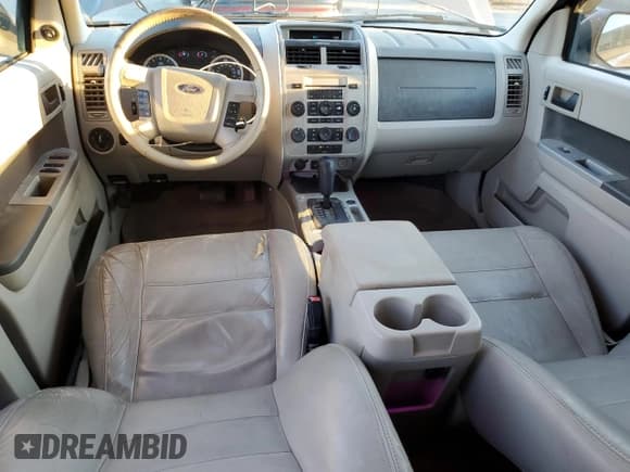 ✅ 2012 Ford Escape XLT • VIN: 1FMCU0DG4CKC13580 • Lot: 86898565. Listed on Copart with 203,677 mi. Free auction sales archive from the USA and detailed vehicle history report at DreamBid. Image 8.