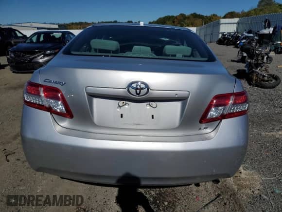 2011 Toyota Camry LE с VIN 4T4BF3EK8BR103120, выставлен на аукционе Copart как лот 82325585 с пробегом 85 829 миль миль и Чистый • Clean title. История ставок и продаж доступна на DreamBid. Изображение 6.