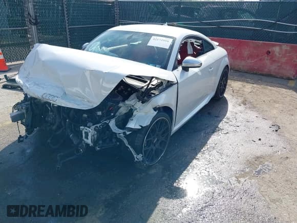 ✅ 2018 Audi TTS • VIN: TRUC1AFV7J1009606 • Лот: 42172806. Опубликован ранее на IAAI с пробегом 54 062 миль. Бесплатный доступ к архиву аукционных продаж из США и подробный отчёт об истории автомобиля на DreamBid. Изображение 18.