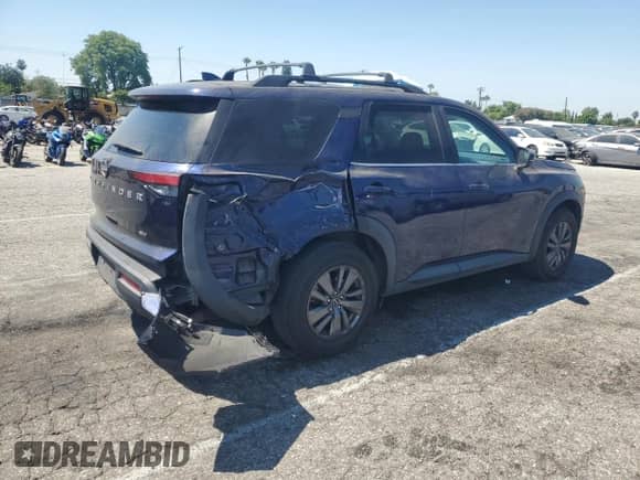 2022 Nissan Pathfinder SV with VIN 5N1DR3BB7NC247475, listed as a Copart auction lot 67800615 with 90,262 mi miles and Salvage title. Bid and sale history available at DreamBid. Image 3.