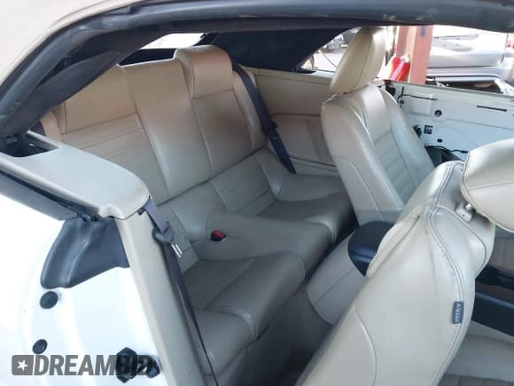 ✅ 2005 Ford Mustang GT Deluxe • VIN: 1ZVHT85H055248991 • Лот: 43541903. Опубликован ранее на IAAI с пробегом 120 990 миль. Бесплатный доступ к архиву аукционных продаж из США и подробный отчёт об истории автомобиля на DreamBid. Изображение 8.