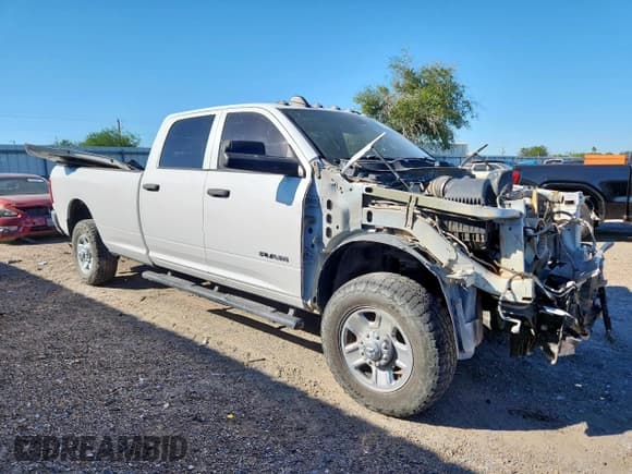 ✅ 2021 Ram 2500 Tradesman • VIN: 3C6UR5HL2MG515965 • Lot: 90258875. Wystawiony na Copart z przebiegiem 189 734 mil. Bezpłatny archiwum sprzedaży aukcyjnych z USA i szczegółowy raport historii pojazdu na DreamBid. Zdjęcie 4.