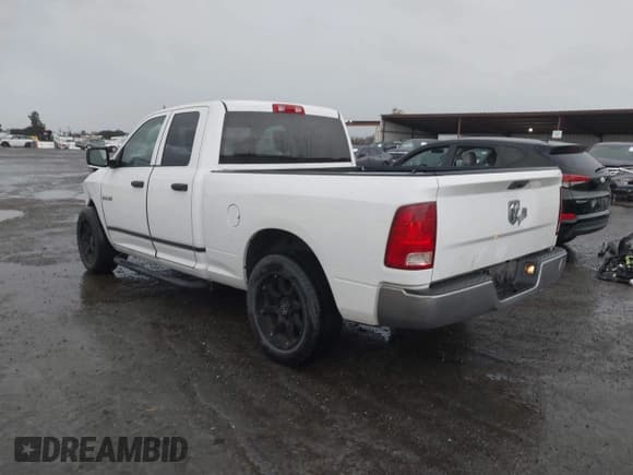 ✅ 2010 Dodge 1500 ST • VIN: 1D7RB1GK3AS196655 • Lot: 41493605. Wystawiony na IAAI z przebiegiem 268 509 mil. Bezpłatny archiwum sprzedaży aukcyjnych z USA i szczegółowy raport historii pojazdu na DreamBid. Zdjęcie 3.