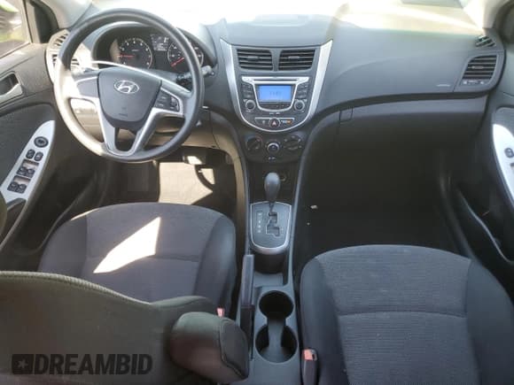 ✅ 2013 Hyundai Accent GS • VIN: KMHCT5AE0DU111332 • Lot: 82518305. Wystawiony na Copart z przebiegiem 139 306 mil. Bezpłatny archiwum sprzedaży aukcyjnych z USA i szczegółowy raport historii pojazdu na DreamBid. Zdjęcie 8.