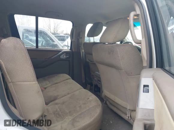 ✅ 2011 Nissan Pathfinder Silver • VIN: 5N1AR1NB0BC617793 • Lot: 43831261. Listed on IAAI with 166,614 mi. Free auction sales archive from the USA and detailed vehicle history report at DreamBid. Image 8.