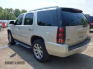 ✅ 2010 GMC Yukon Denali • VIN: 1GKUKEEF8AR286008 • Lot: 43195313. Listed on IAAI with 181,456 mi. Free auction sales archive from the USA and detailed vehicle history report at DreamBid. Image 3.