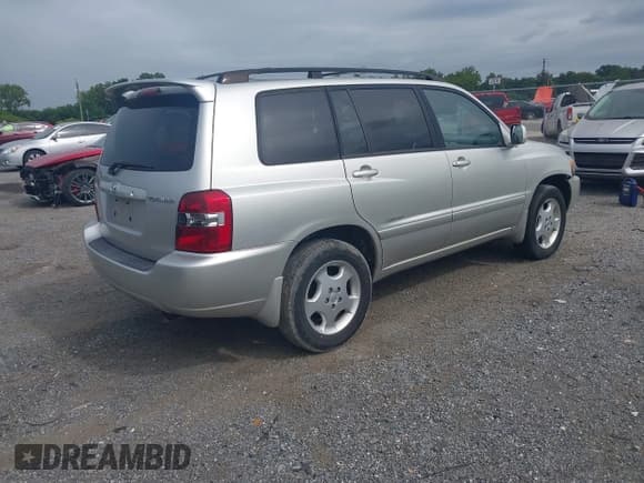 ✅ 2007 Toyota Highlander w/3rd Row • VIN: JTEEP21A570225119 • Lot: 43039941. Wystawiony na IAAI z przebiegiem 169 156 mil. Bezpłatny archiwum sprzedaży aukcyjnych z USA i szczegółowy raport historii pojazdu na DreamBid. Zdjęcie 4.