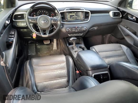 ✅ 2017 Kia Sorento SX • VIN: 5XYPKDA56HG205354 • Lot: 82463335. Listed on Copart with 120,487 mi. Free auction sales archive from the USA and detailed vehicle history report at DreamBid. Image 8.