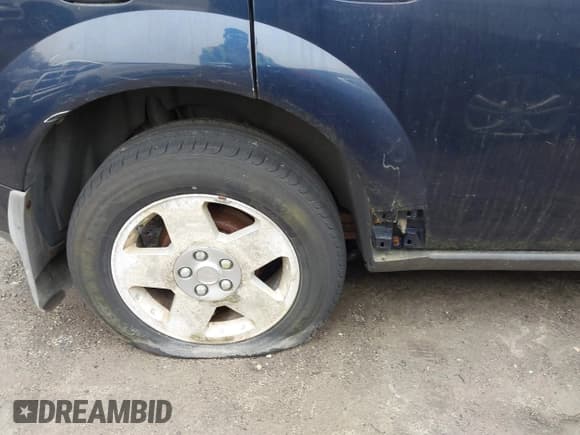 ✅ 2007 Saturn VUE V6 • VIN: 5GZCZ63457S818051 • Lot: 41726692. Wystawiony na IAAI z przebiegiem 119 024 mil. Bezpłatny archiwum sprzedaży aukcyjnych z USA i szczegółowy raport historii pojazdu na DreamBid. Zdjęcie 6.