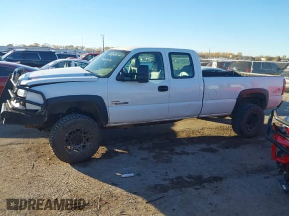 ✅ 2006 Chevrolet Silverado 2500HD LT2 • VIN: 1GCHK29D86E240925 • Лот: 41051872. Опубликован ранее на IAAI с пробегом 281 976 миль. Бесплатный доступ к архиву аукционных продаж из США и подробный отчёт об истории автомобиля на DreamBid. Изображение 14.