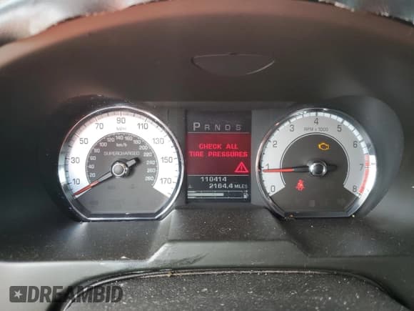 ✅ 2010 Jaguar XF Supercharged • VIN: SAJWA0HE7AMR65361 • Lot: 61667455. Wystawiony na Copart z przebiegiem 110 414 mil. Bezpłatny archiwum sprzedaży aukcyjnych z USA i szczegółowy raport historii pojazdu na DreamBid. Zdjęcie 9.